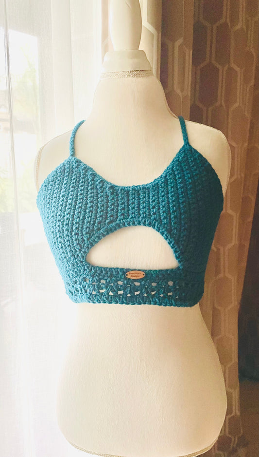 C3-Peek A Boo Top